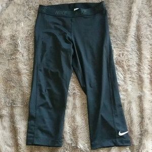 Nike crop leggings